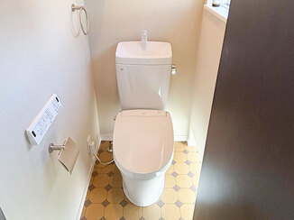 トイレリフォーム 内装も併せて交換した、使いやすいレストルーム